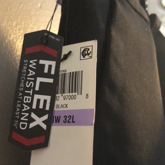 Men’s Van Heusen shirt and pant combo! Brand new with tags! - Picture 10 of 13